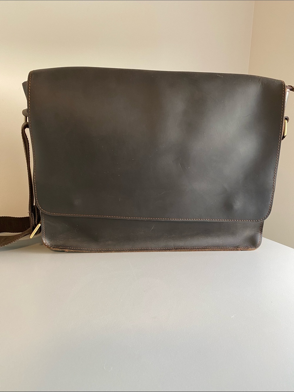Classic Dark Brown Leather Messenger Bag.